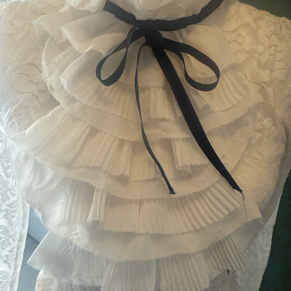 White Lace Ruffle Top - Picture 14 of 14